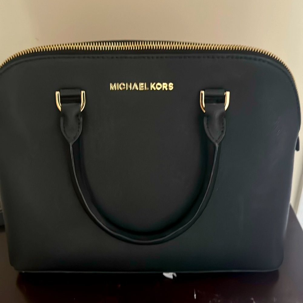 Women’s Michael Kors bag